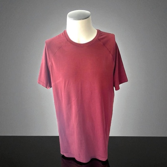 LULULEMON MENS TECH TEE RED CLAY SIZE LARGE